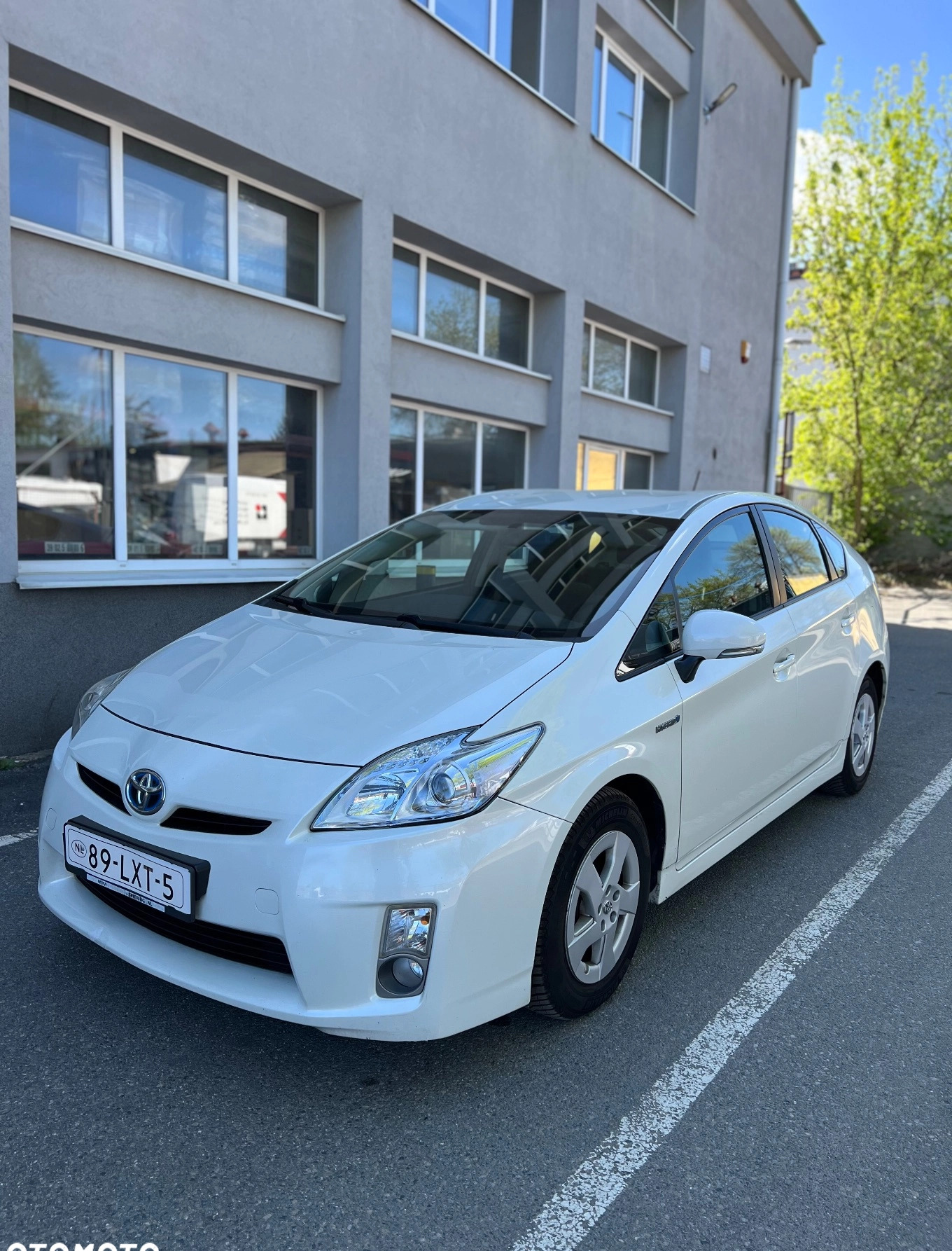 Toyota Prius cena 33500 przebieg: 266000, rok produkcji 2010 z Warszawa małe 106